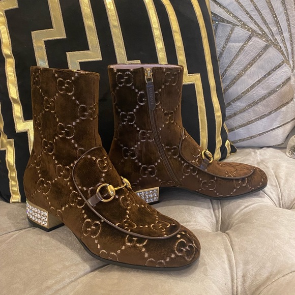 Brown Gucci size 8.5 brown velour rhinestone heel boots - Picture 2 of 7